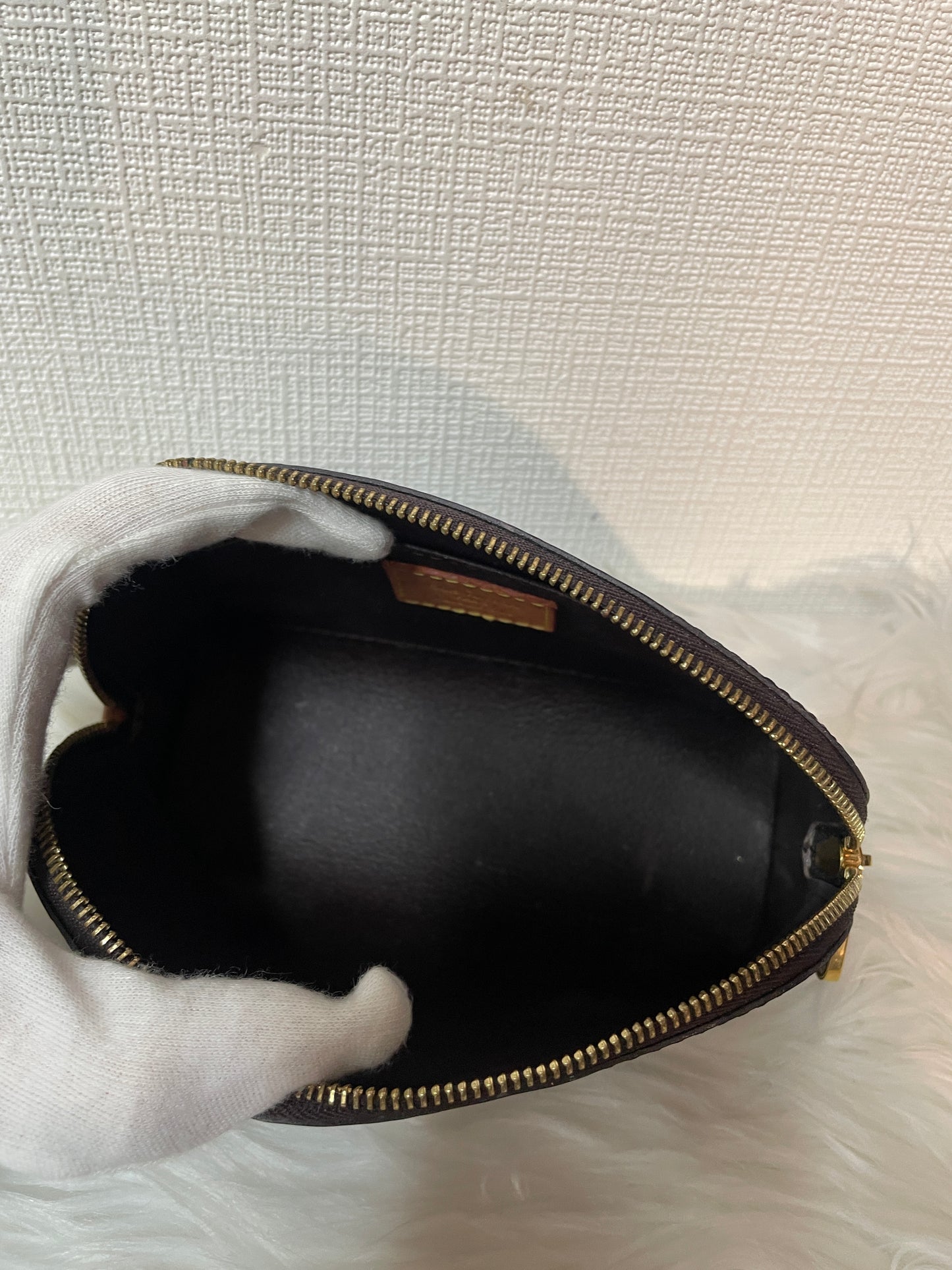 Louis Vuitton A-13912