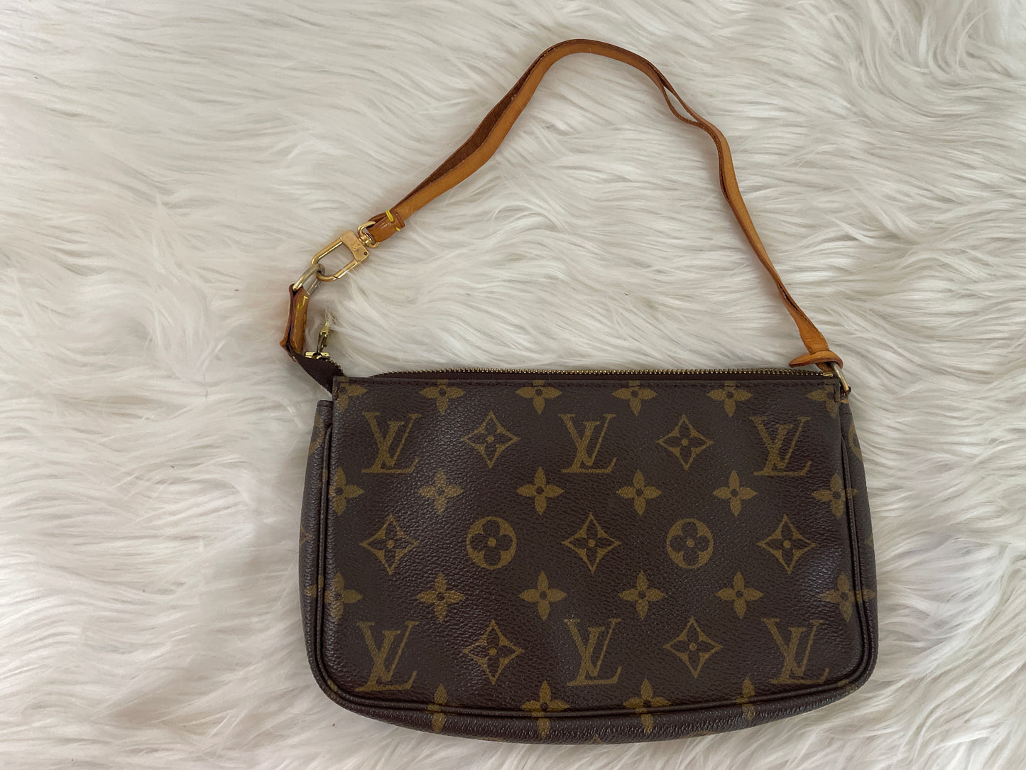 Louis Vuitton A-14108