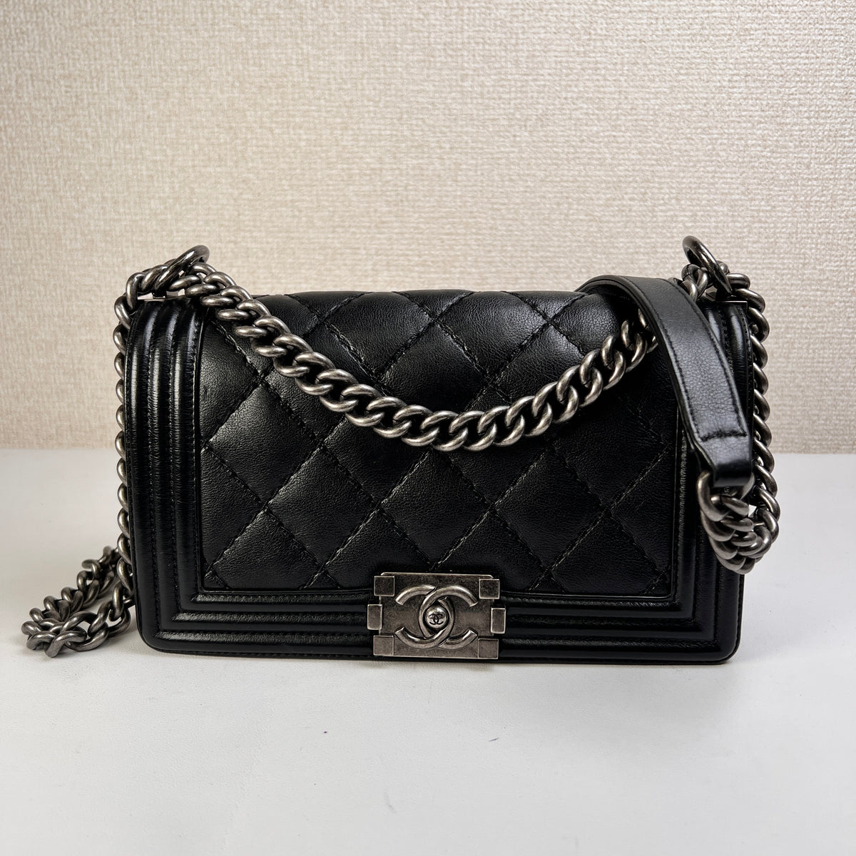 Chanel Black Shoulder Bags A-14407