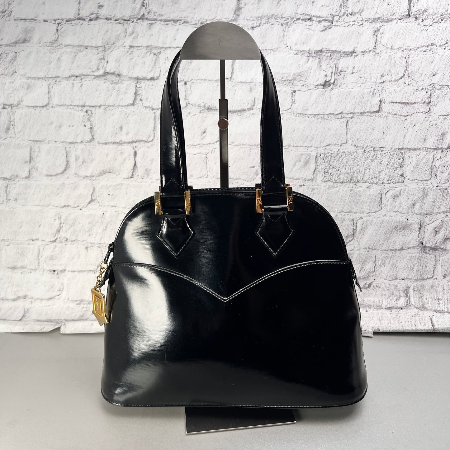 Saint Laurent Black Handle Bags A-14431