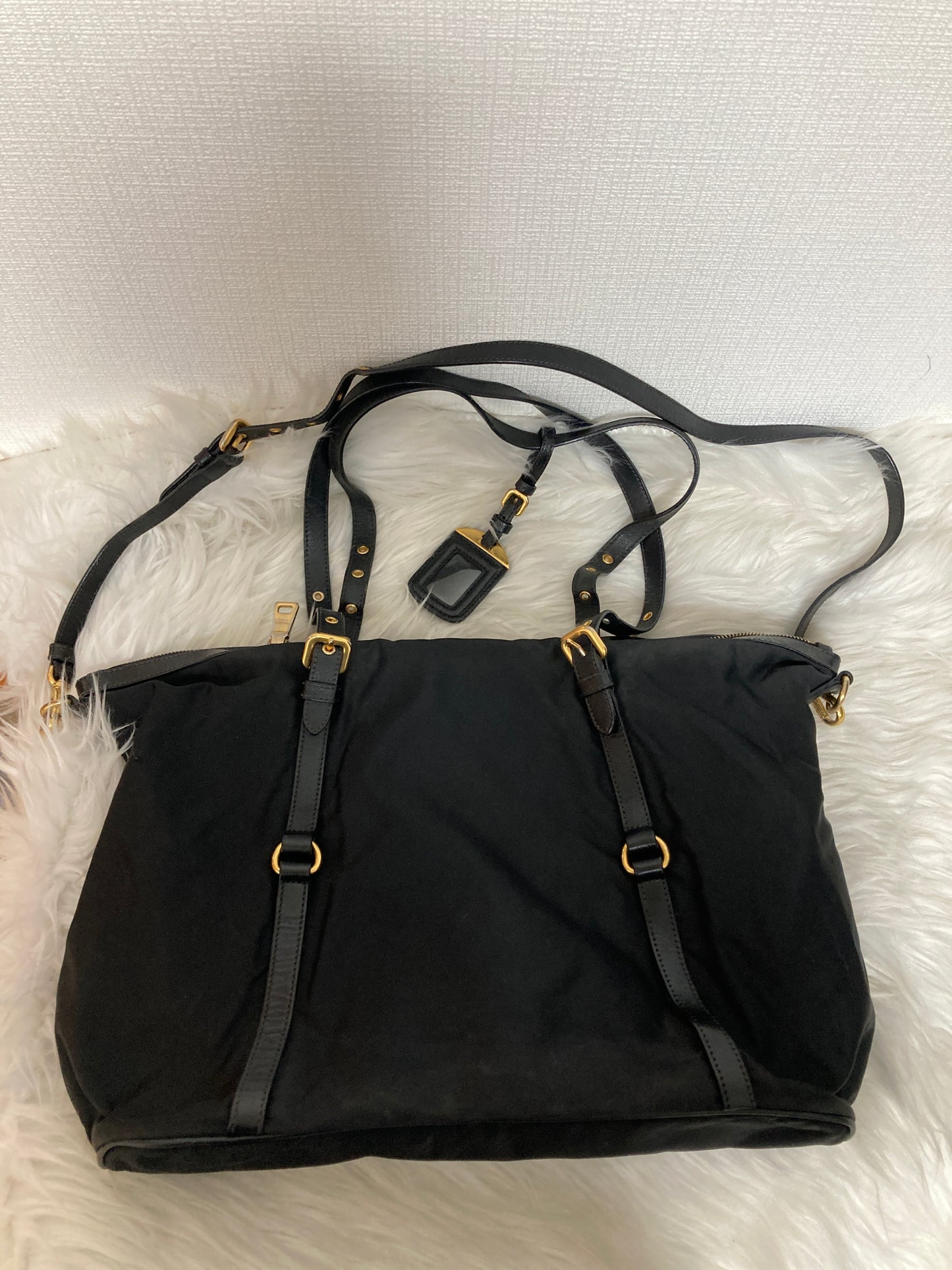 Prada Black Handle Bags A-14445