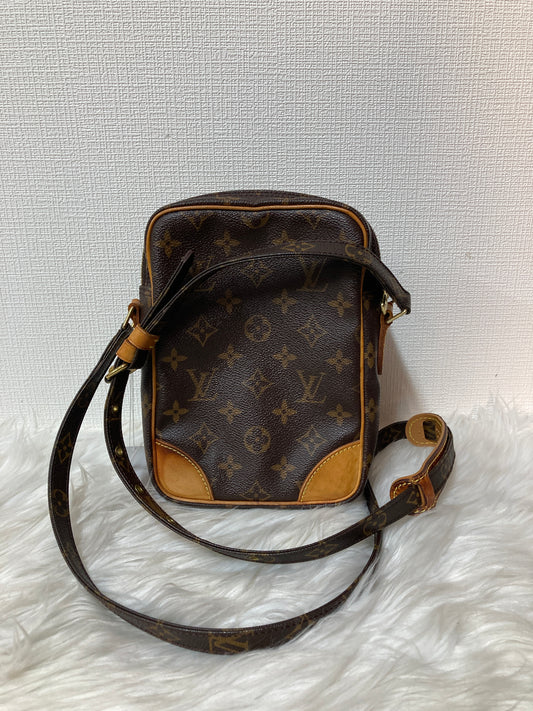 Louis Vuitton Brown Shoulder Bags A-14597