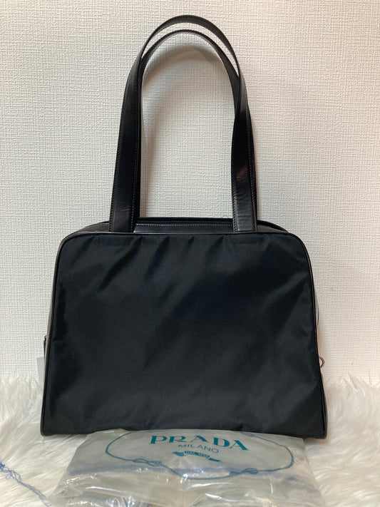 Prada Black Shoulder Bags A-14614