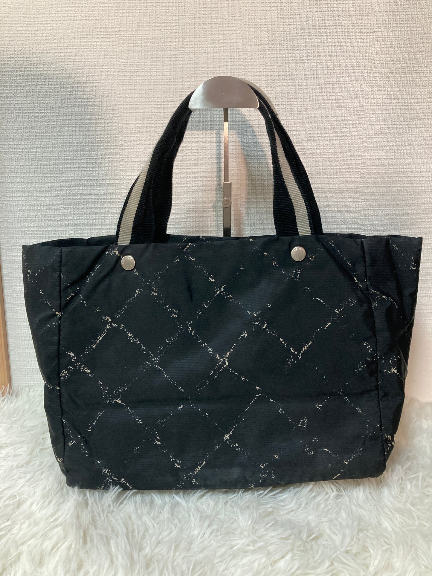 Chanel Black Tote Bags A-14909