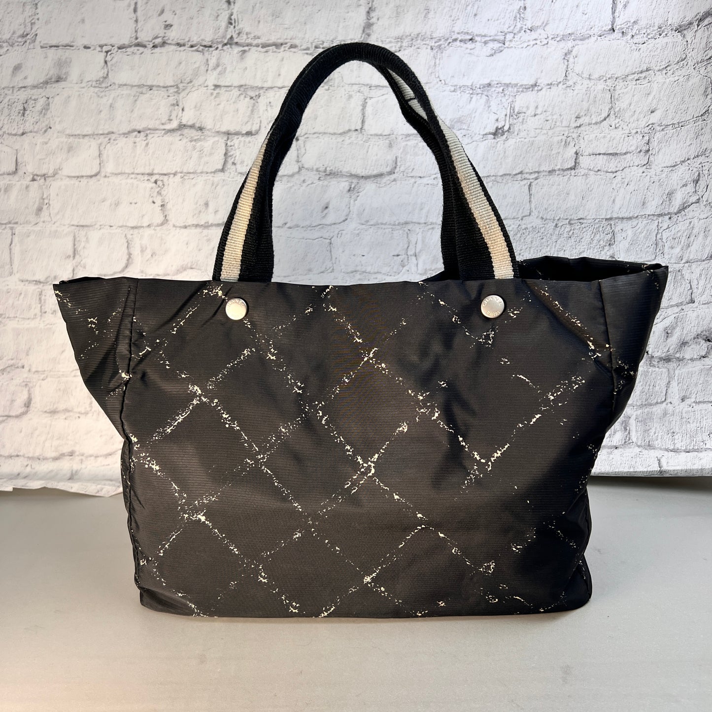Chanel Black Tote Bags A-14909