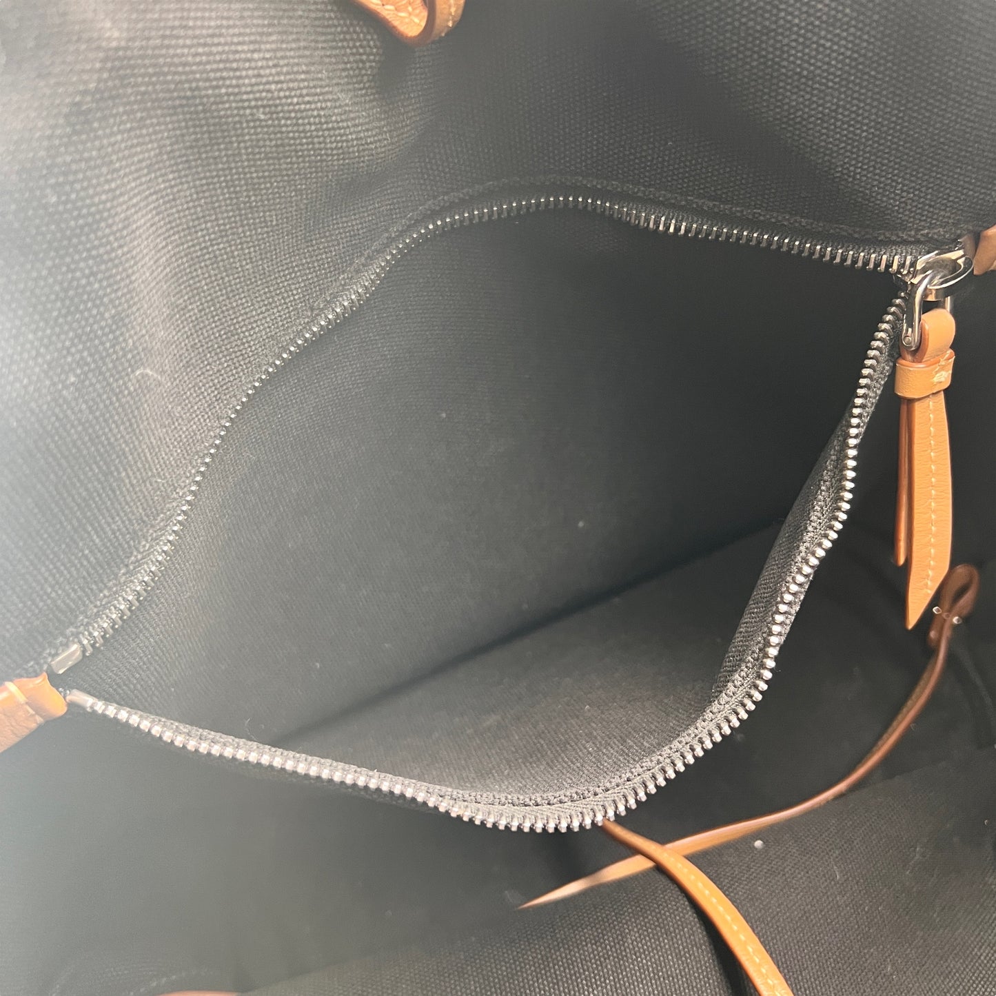 Prada Tote Bags A-15042