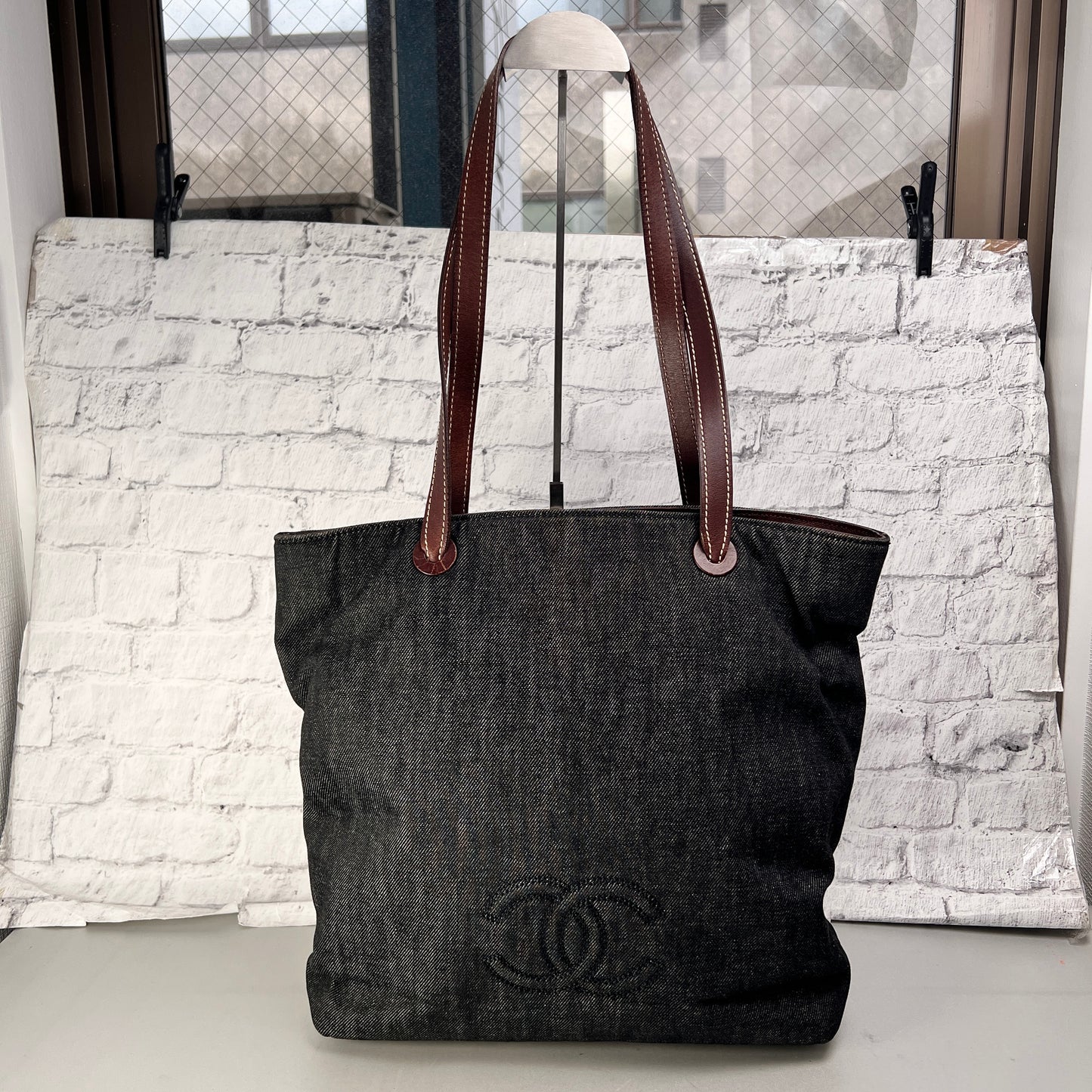 Chanel Black Tote Bags A-15164