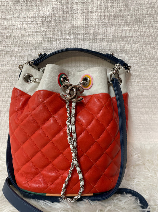 Chanel Orange Shoulder Bags A-15171