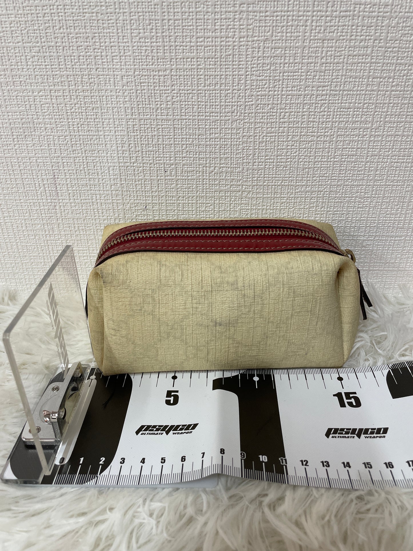 Gucci ベージュ系 Pouches A-15228