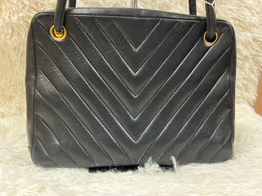 Chanel Black Shoulder Bags A-15251