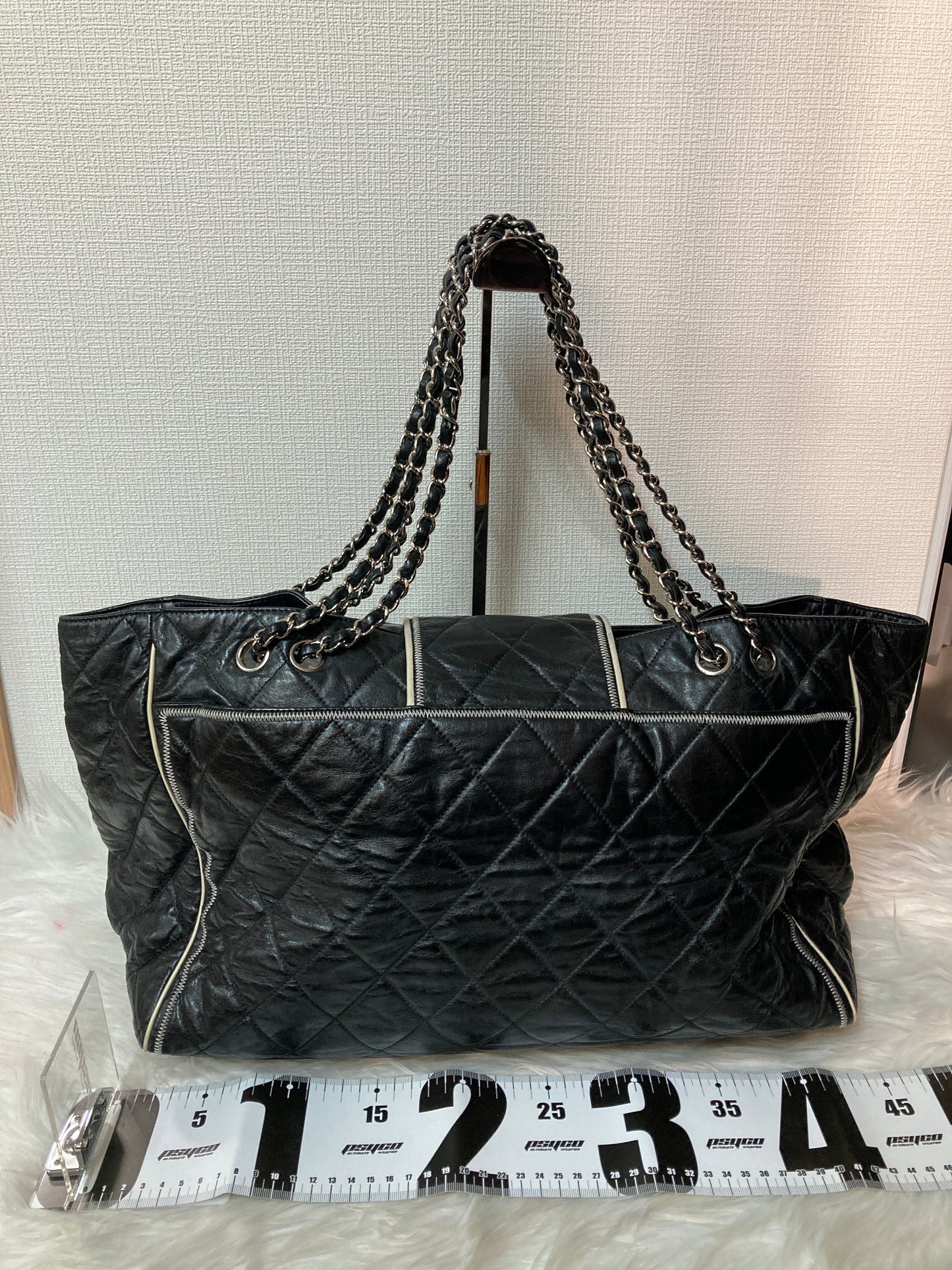 Chanel ブラック系 Tote Bags A-15310