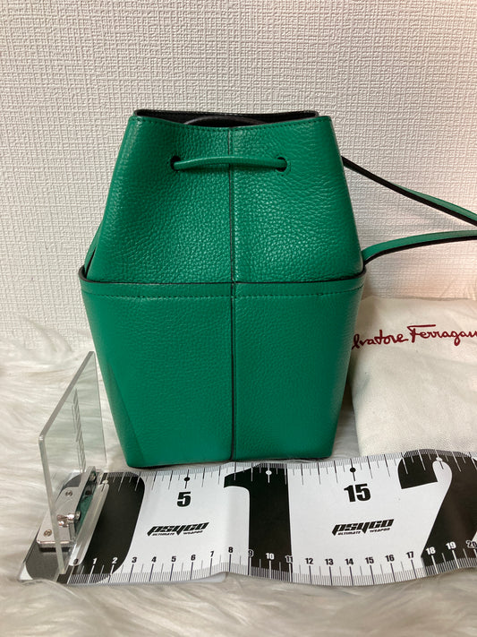 Ferragamo グリーン系 Handle Bags A-15317