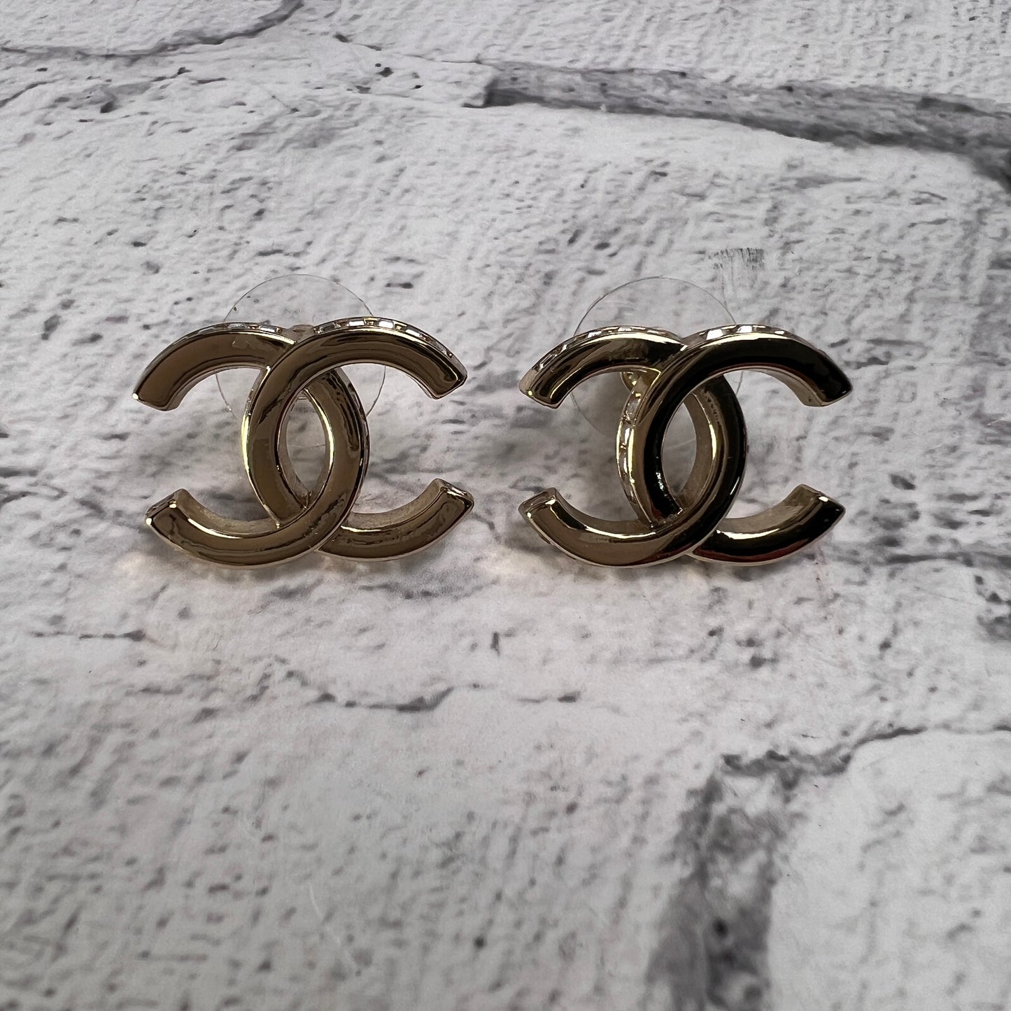 Chanel Gold Earrings A-15344