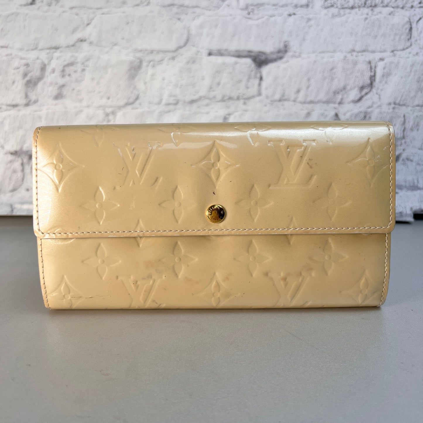Louis Vuitton Beige Wallets A-15361