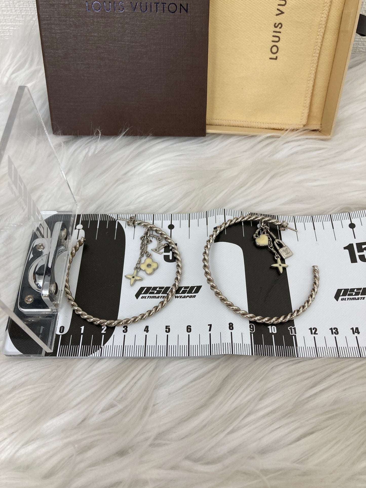 Louis Vuitton Silver Earrings A-15417