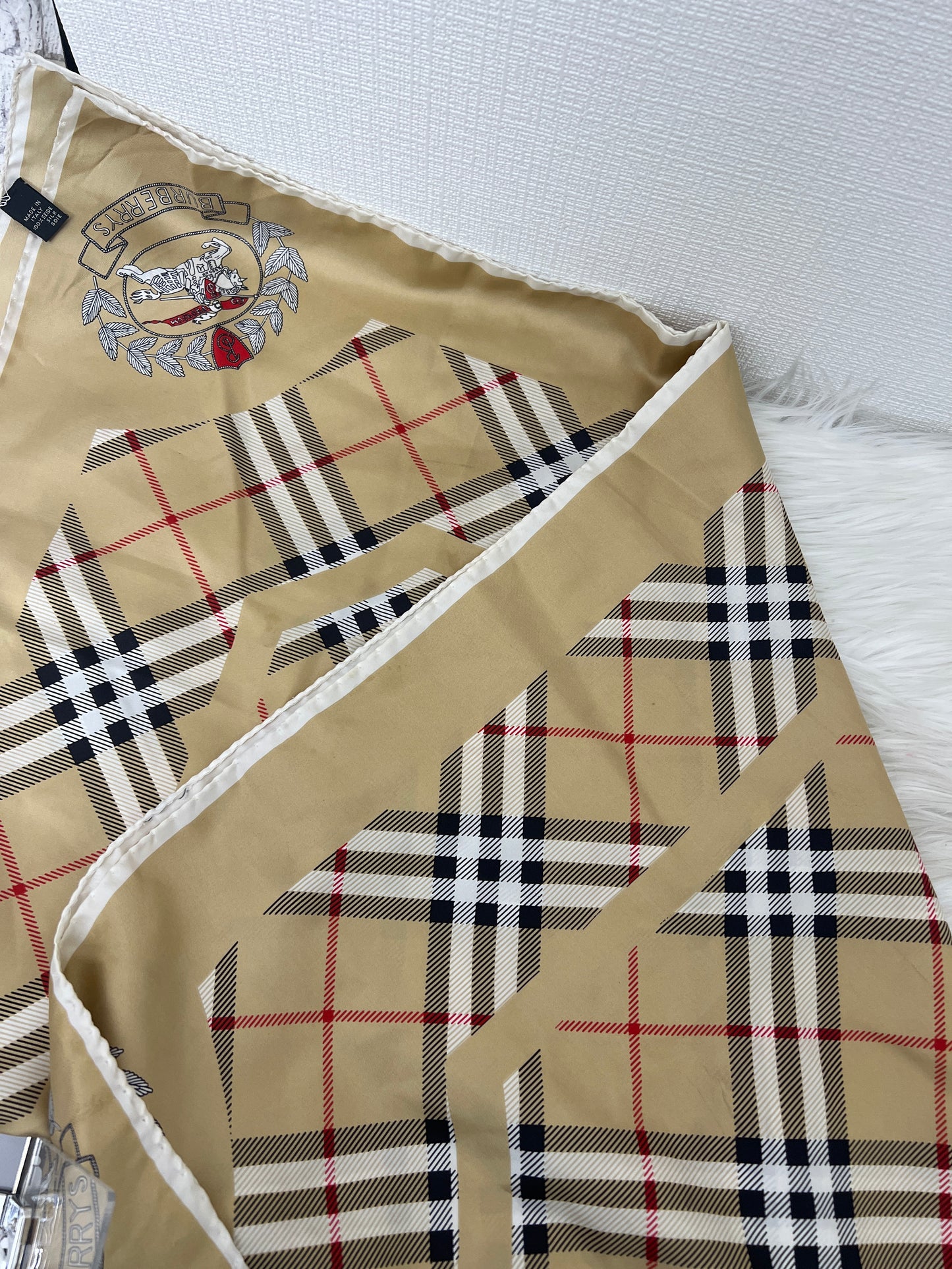 Burberry Beige Scarves A-15456