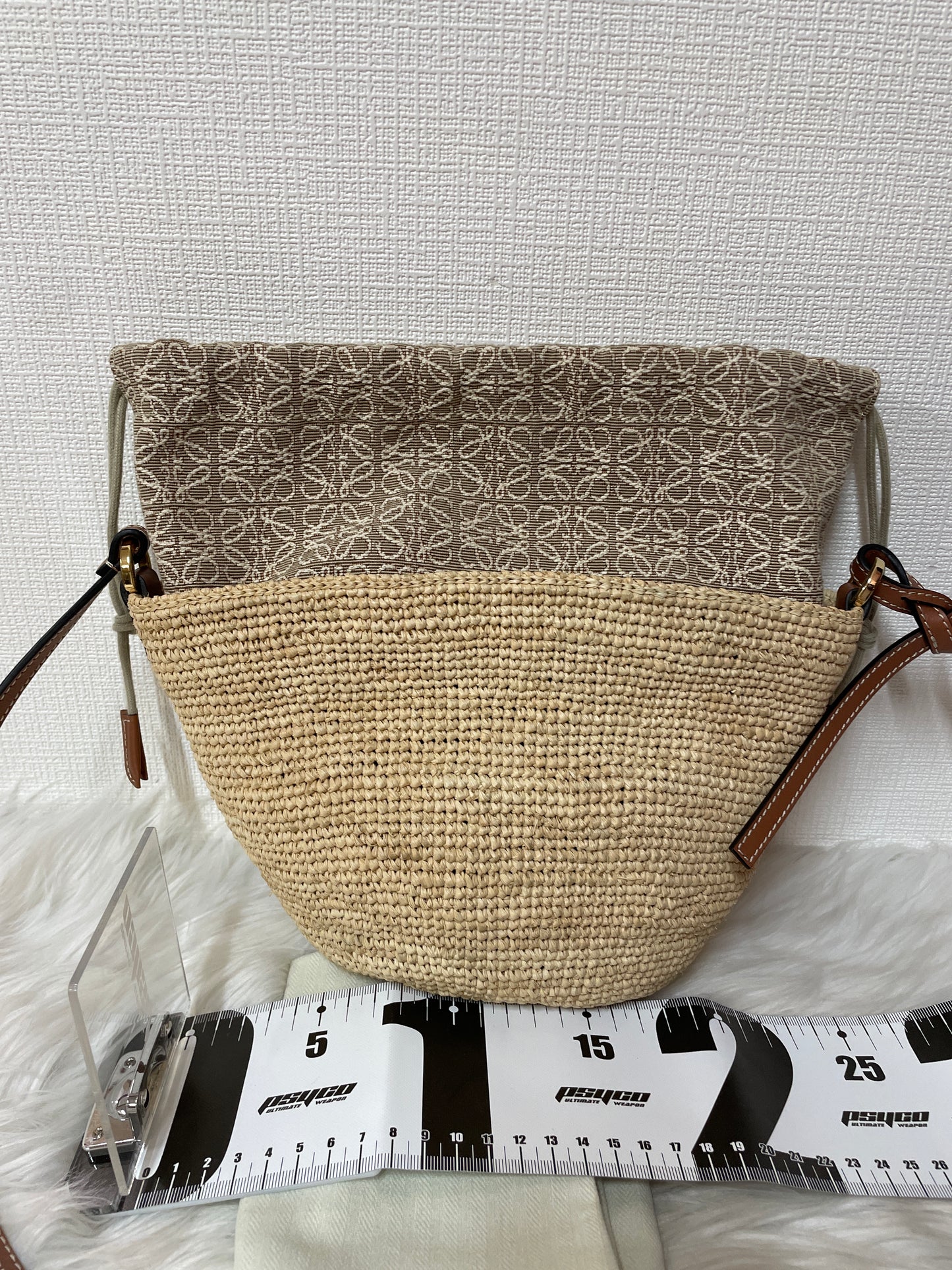 Loewe Beige Shoulder Bags A-15534