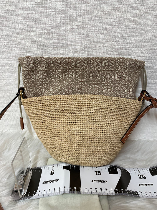 Loewe Beige Shoulder Bags A-15534