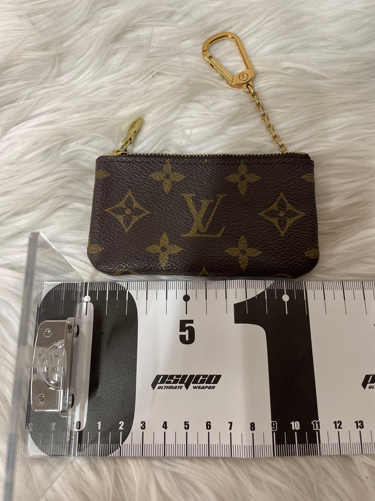 Louis Vuitton Gray Pouches A-15557