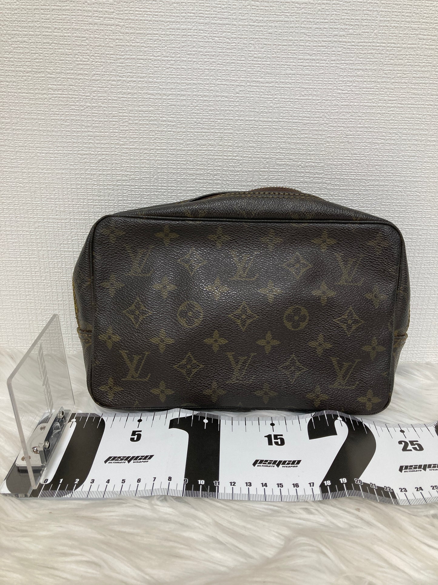 Louis Vuitton Brown Pouches A-15630