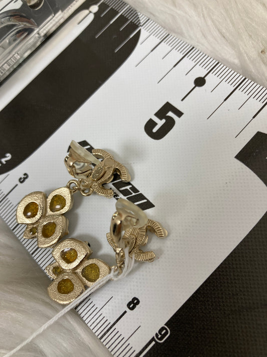 Chanel Gold Earrings A-15644