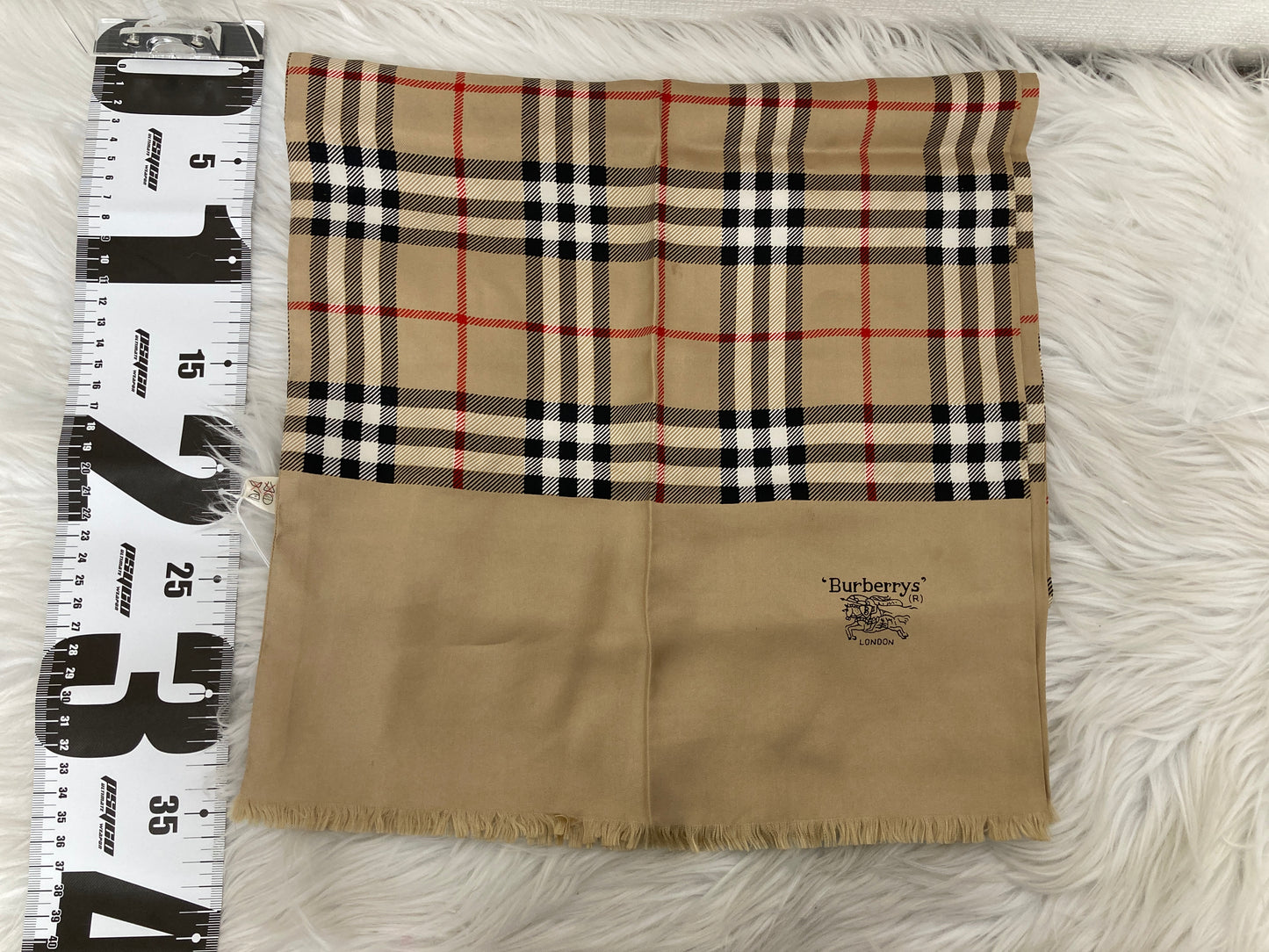 Burberry Beige Scarves A-15654