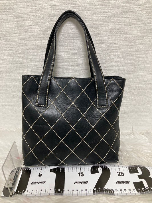 Chanel Black Tote Bags A-15680