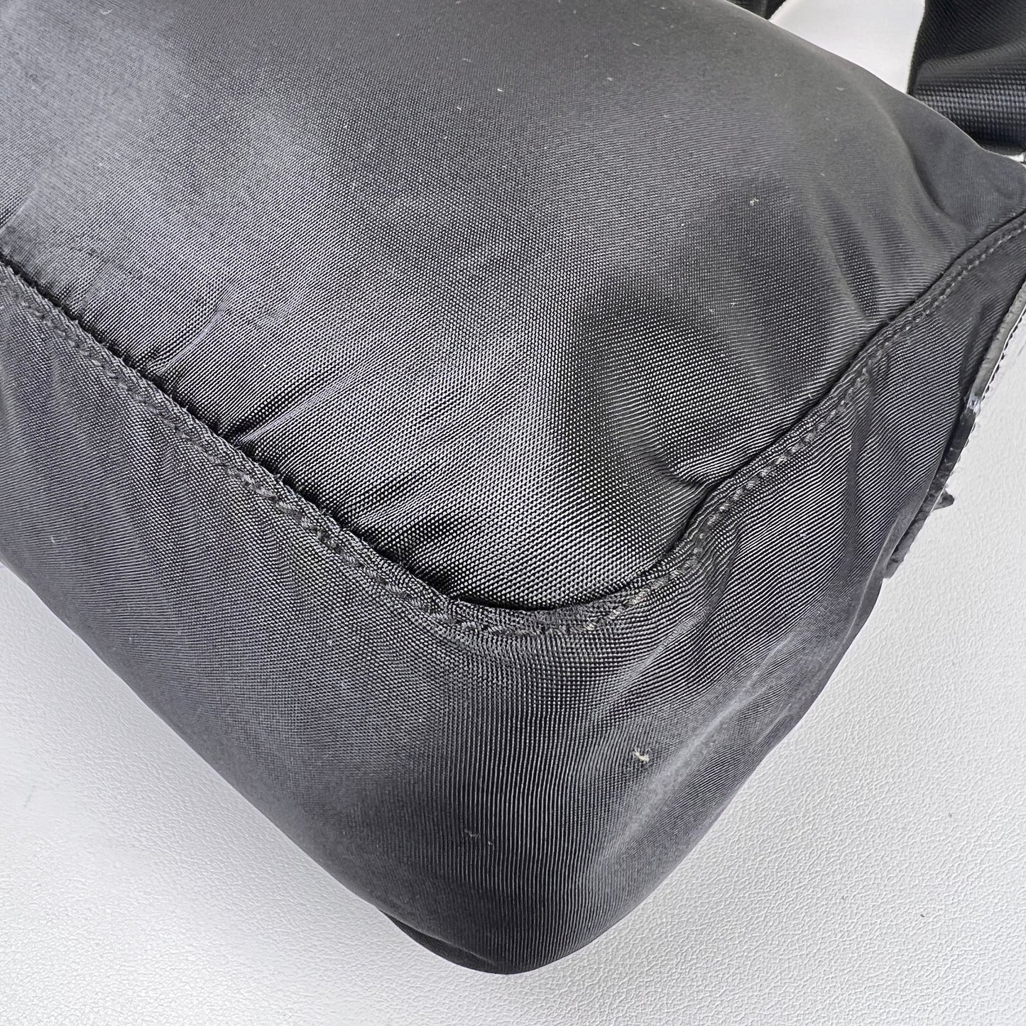 Prada Black Handle Bags A-15707