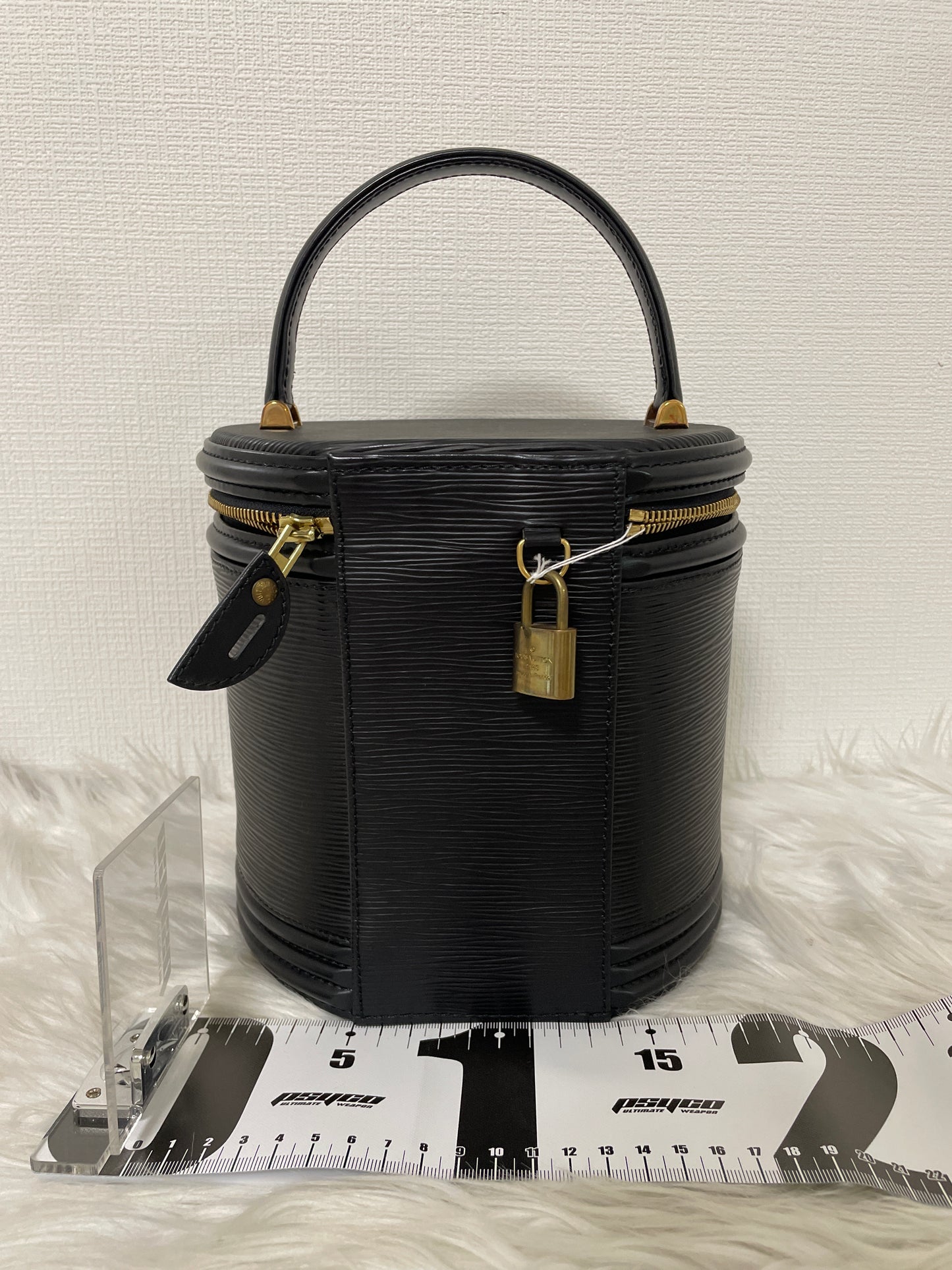 Louis Vuitton Black Handle Bags A-15718