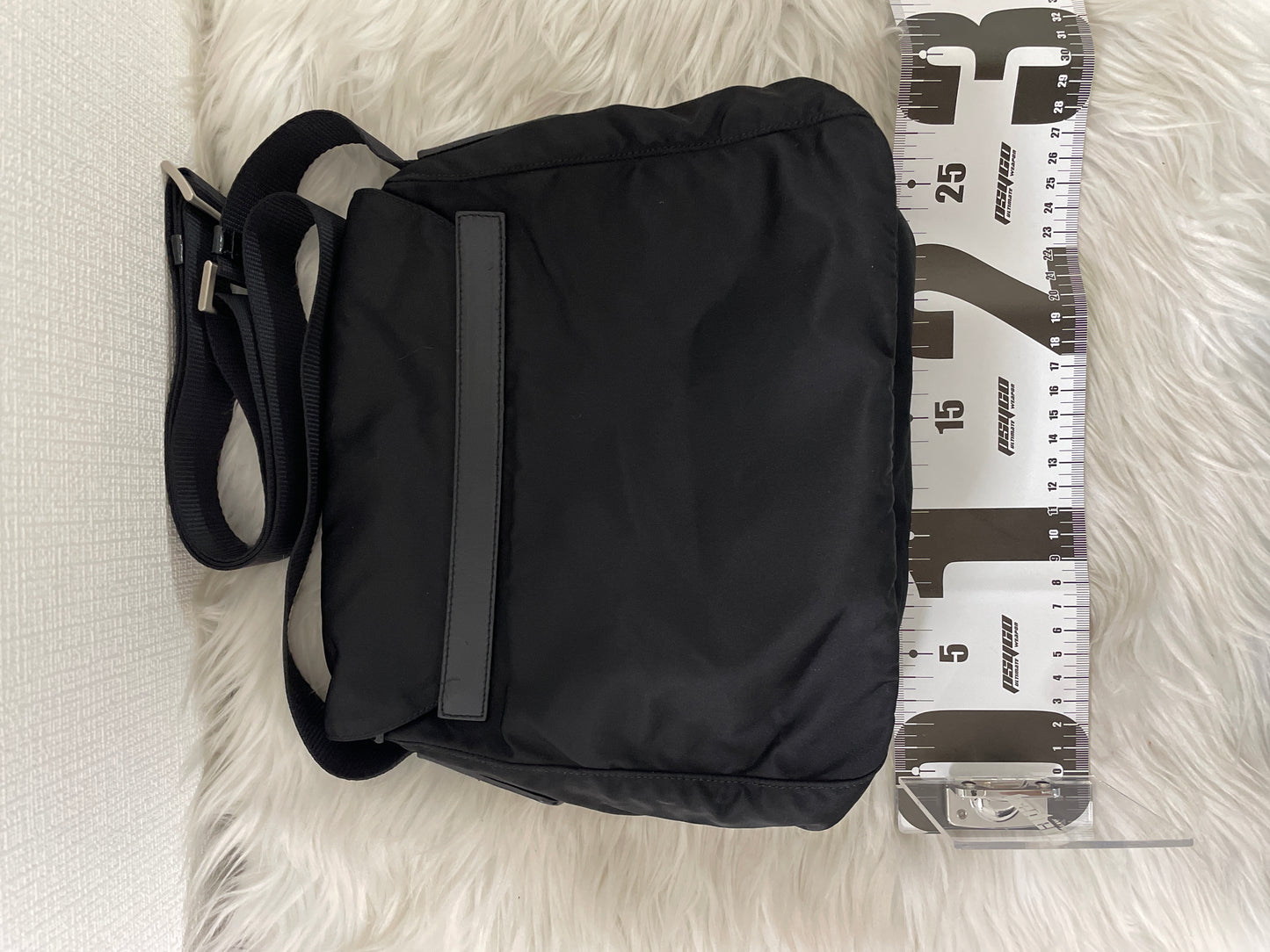 Prada Black Shoulder Bags A-15723