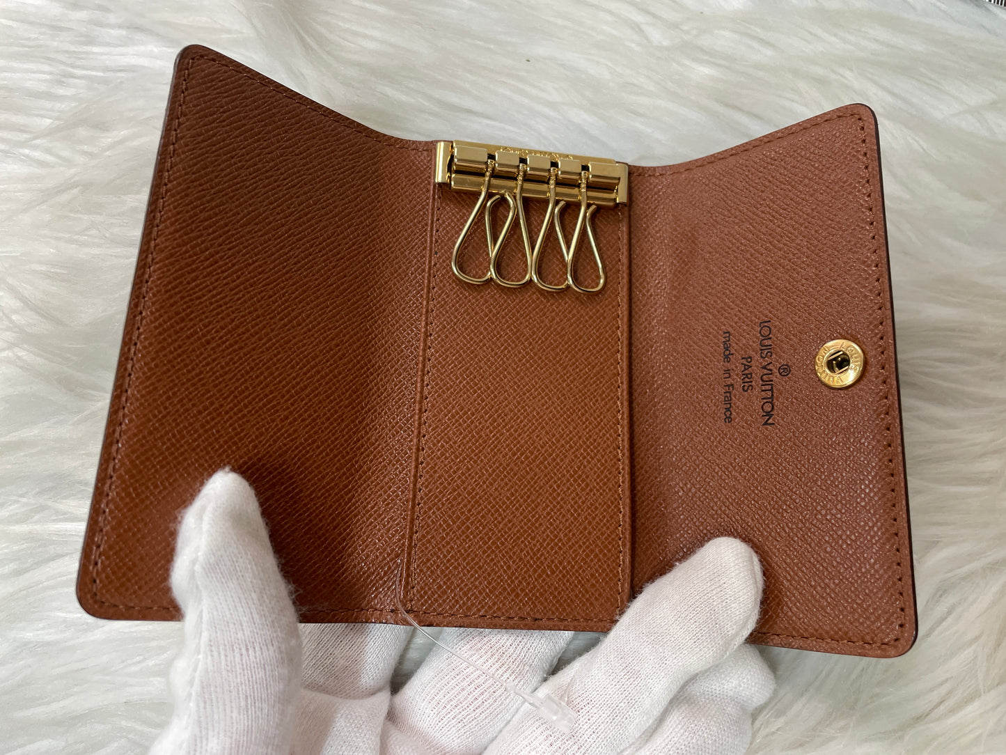 Louis Vuitton Brown Small goods A-15791