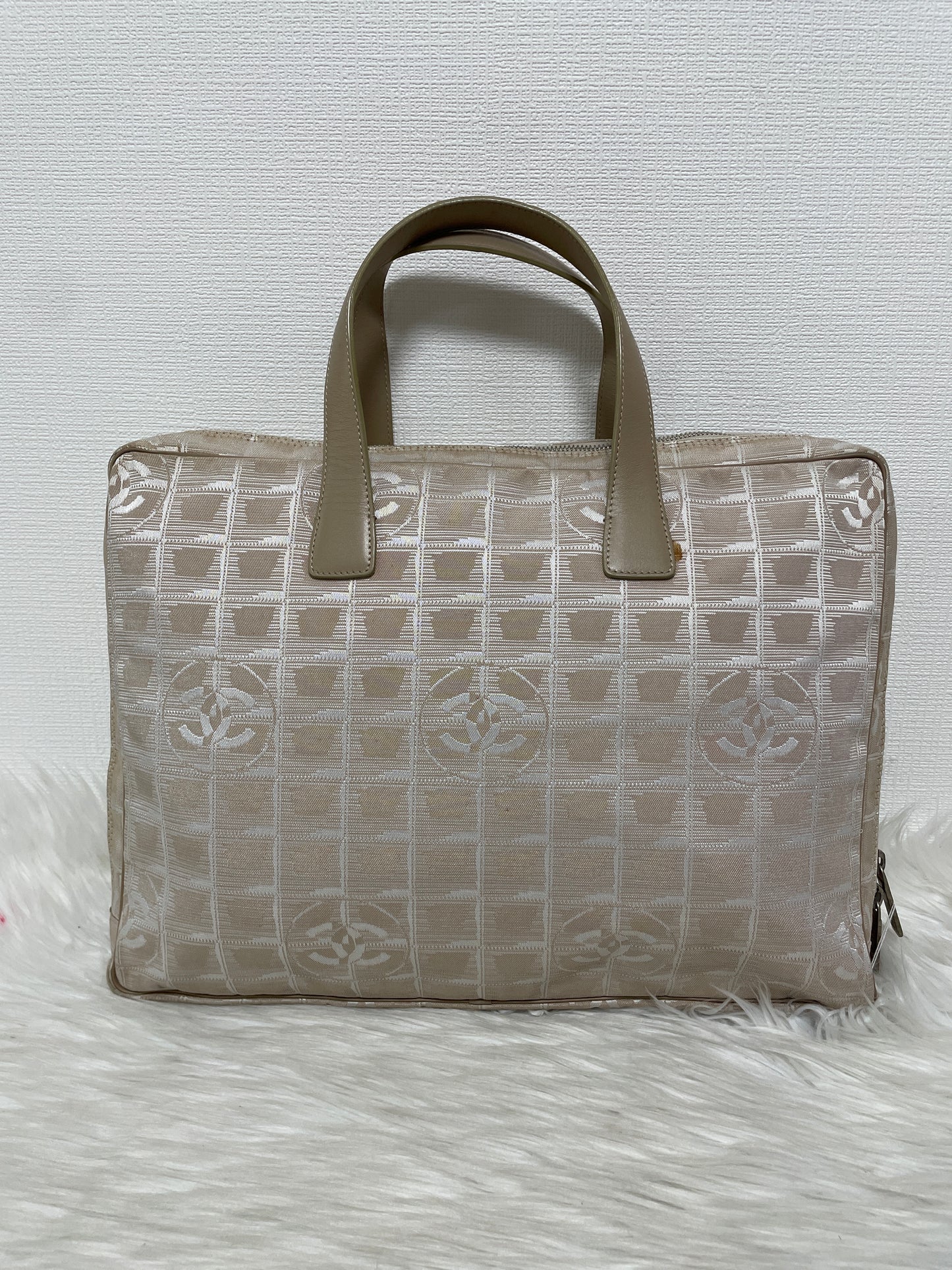 Chanel Beige Handle Bags A-15808