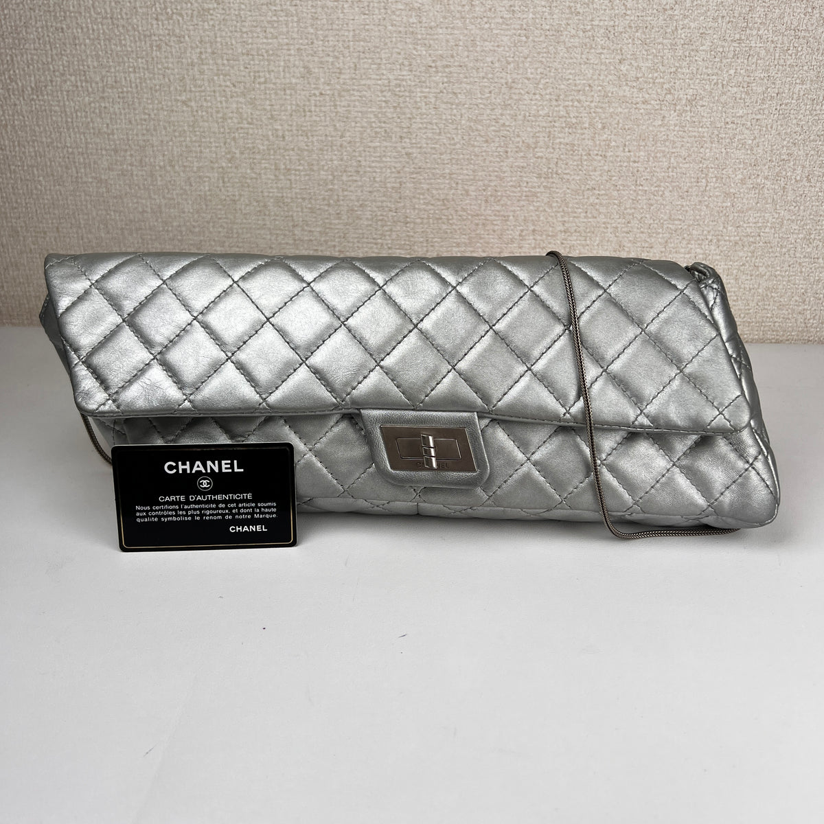 Chanel Silver Shoulder Bags A-15926
