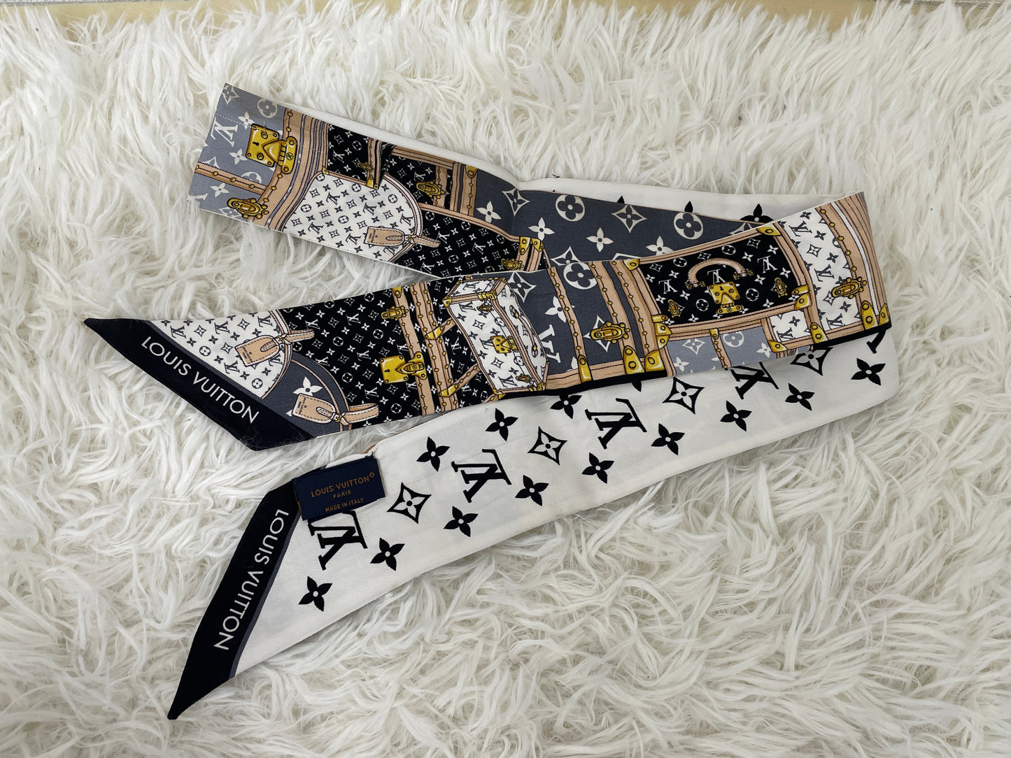 Louis Vuitton Multicolor Scarves A-15953