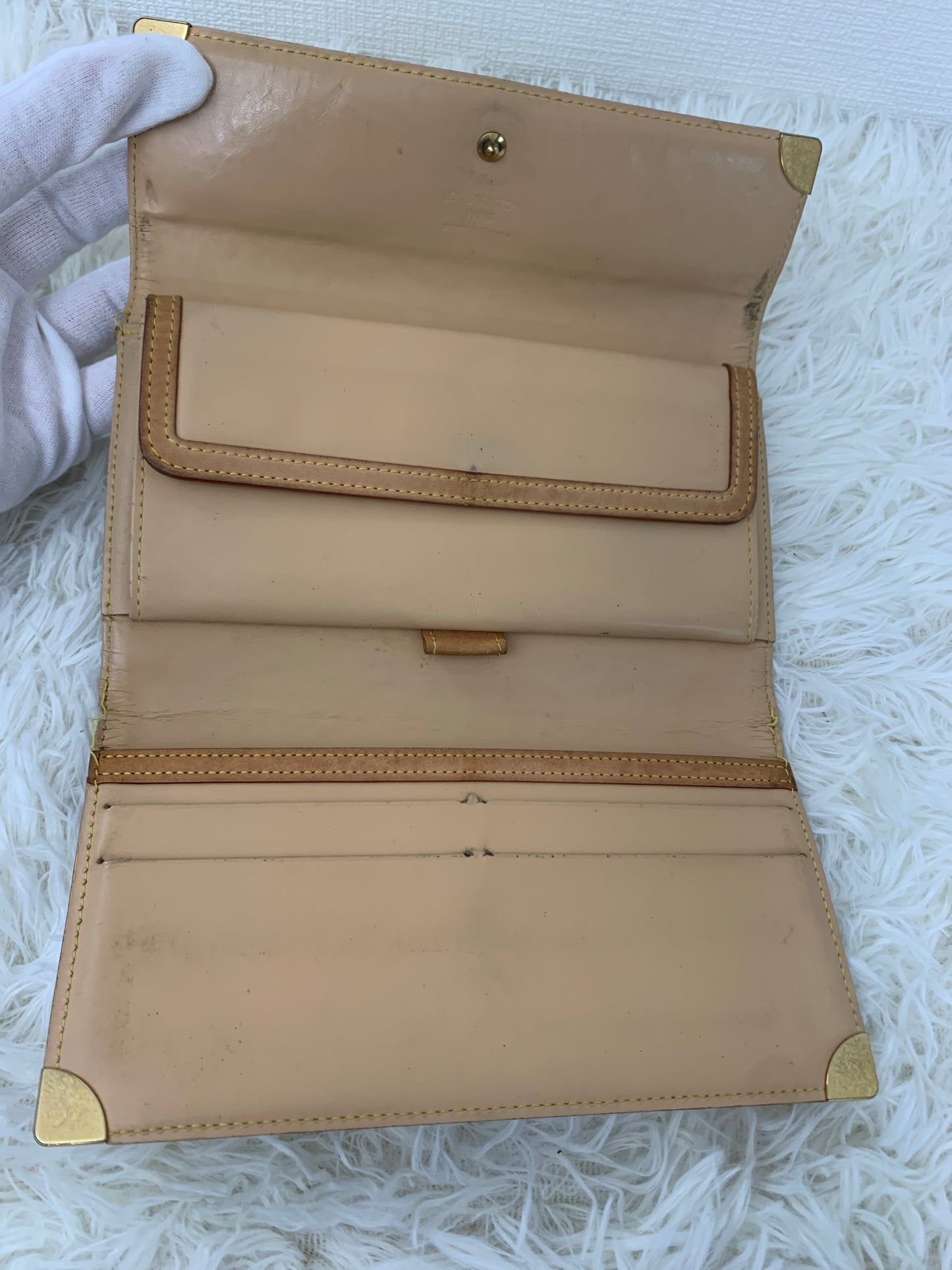Louis Vuitton Multicolor Wallets A-15954