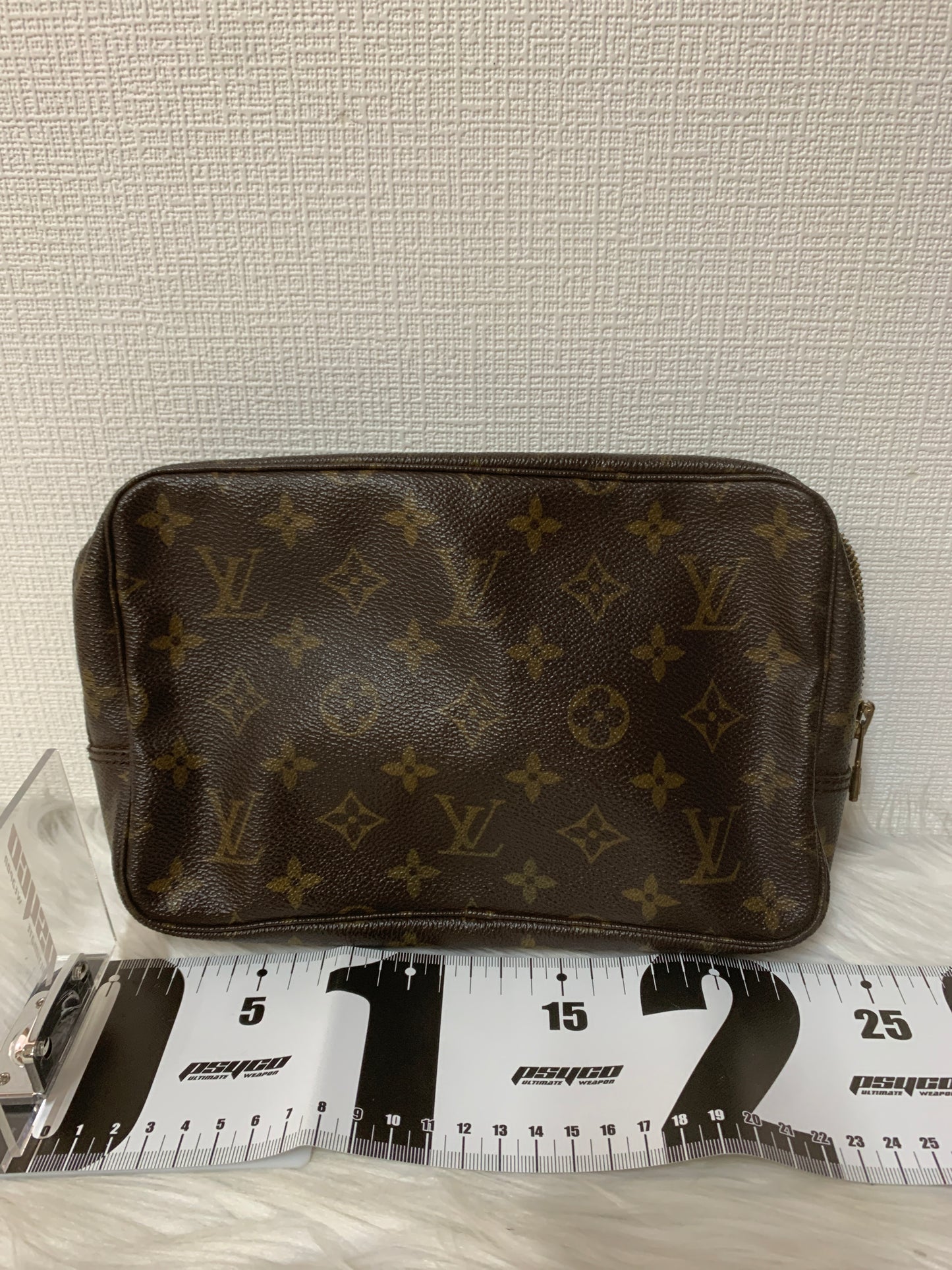 Louis Vuitton Brown A-15956
