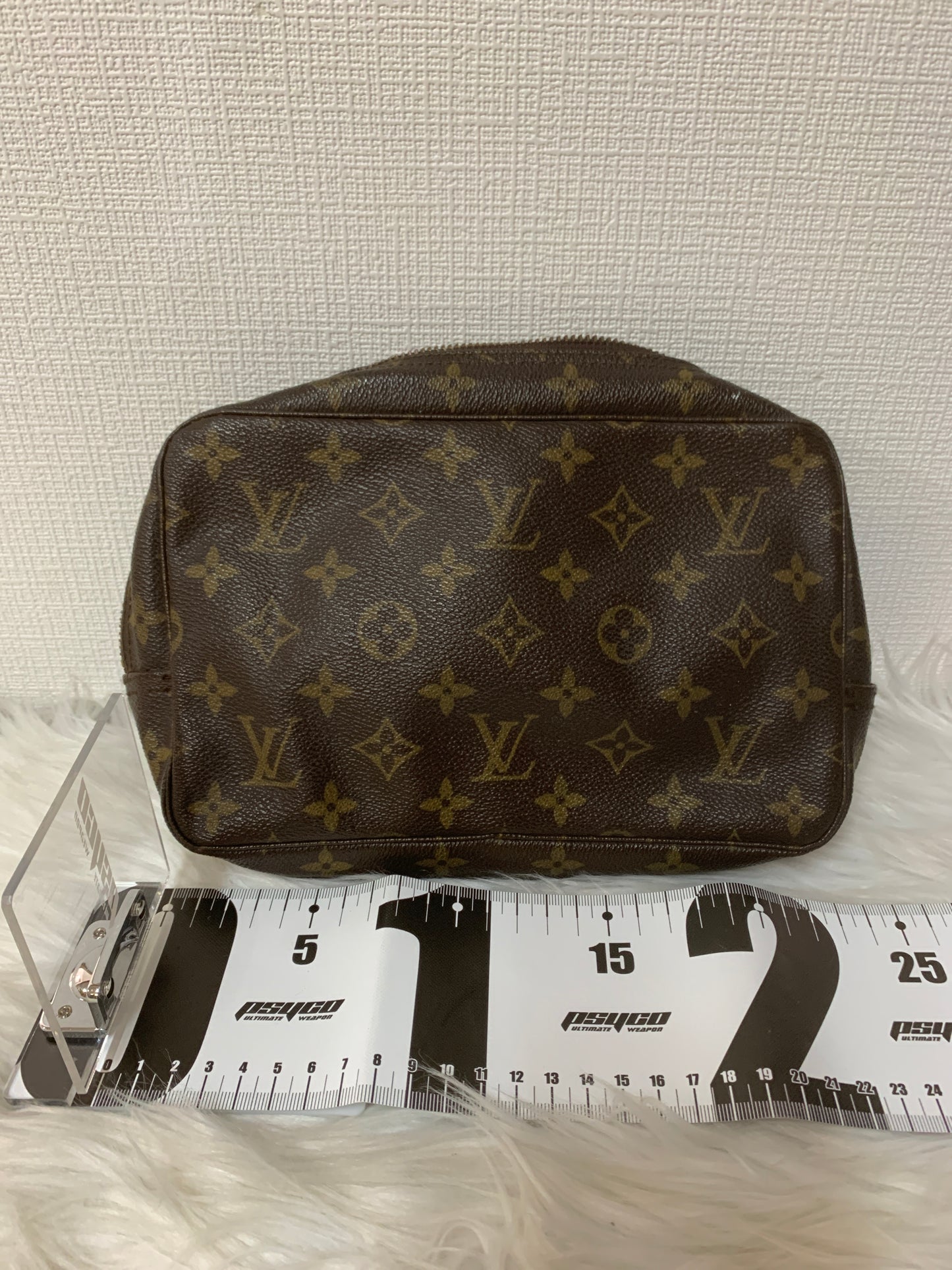 Louis Vuitton Brown Pouches A-15958