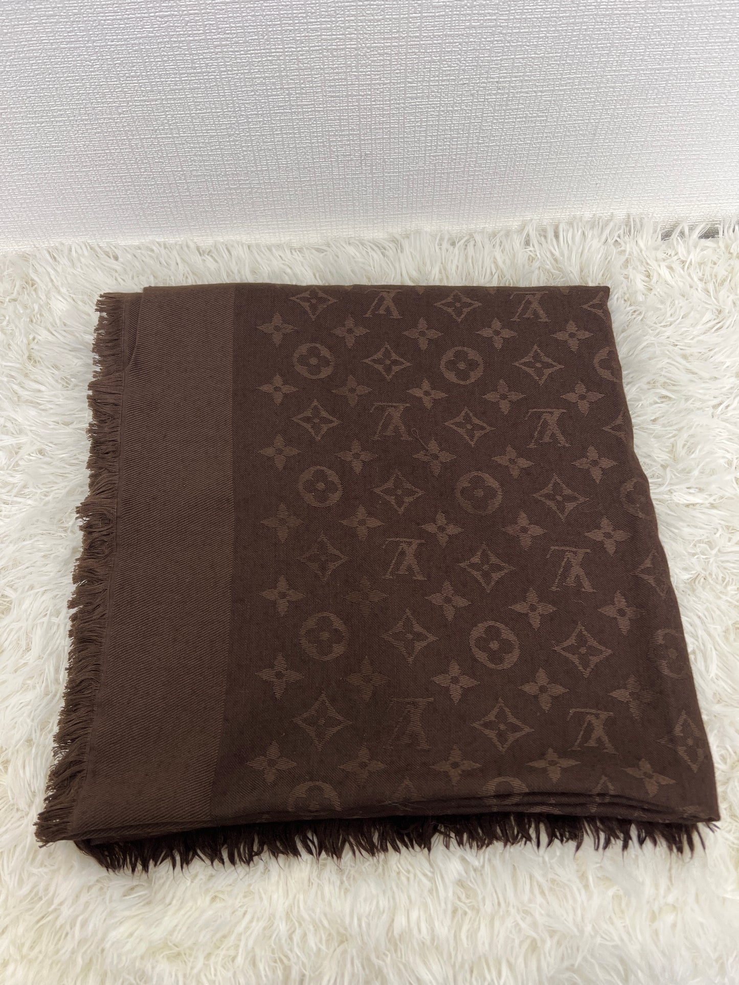 Louis Vuitton Brown Scarves A-16030