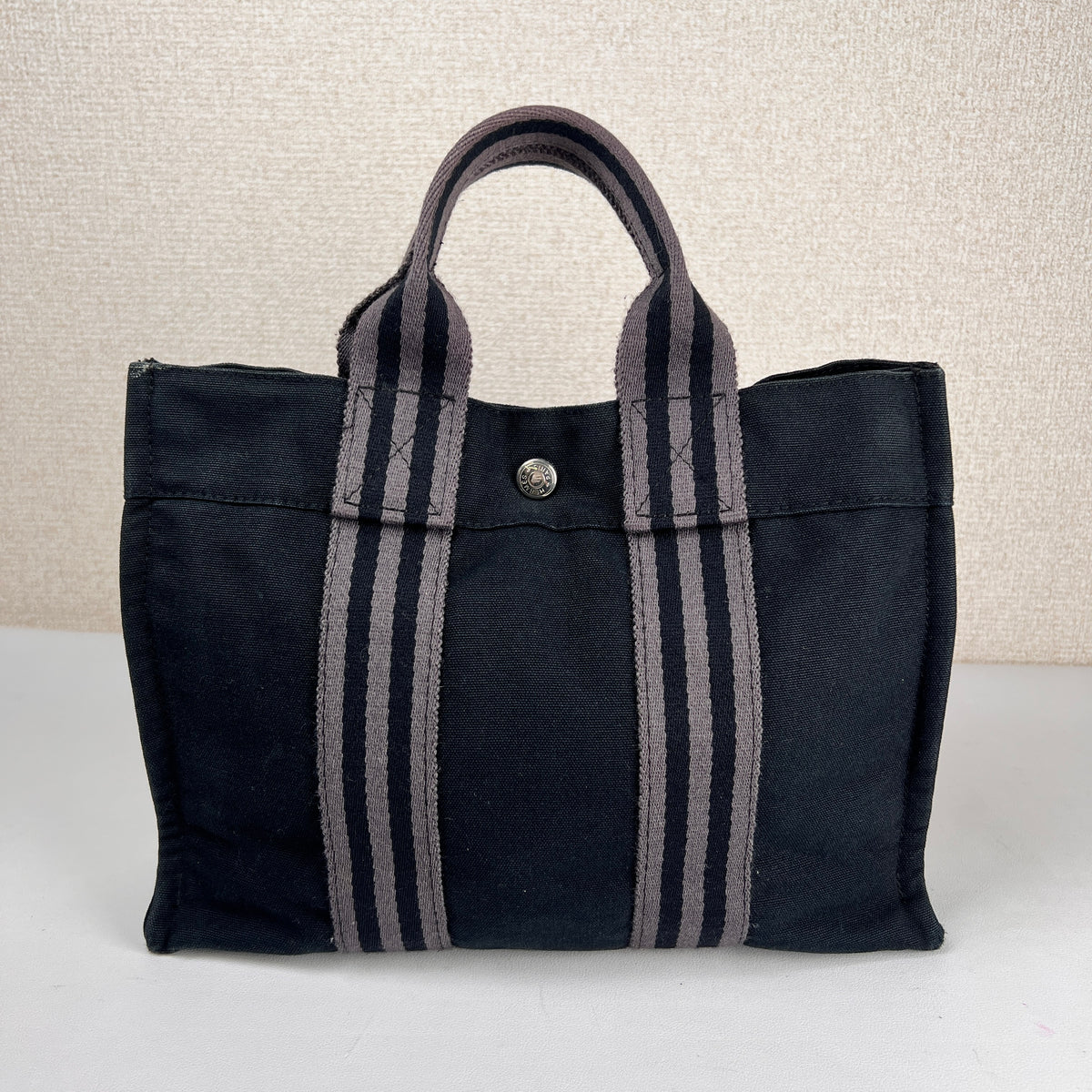 Hermes Black Tote Bags A-16061