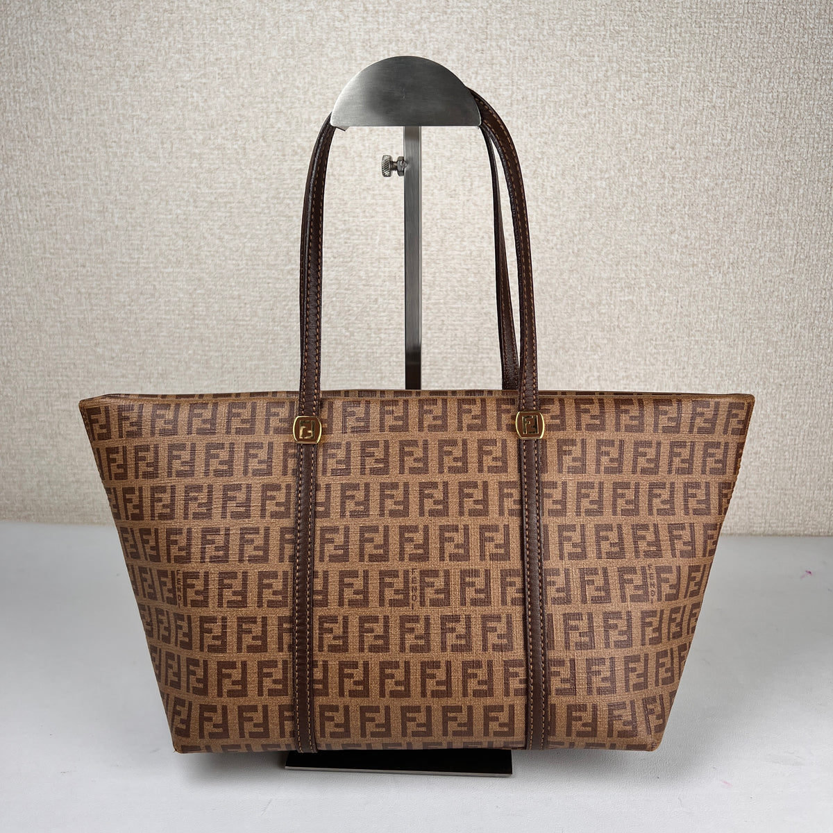 Fendi Brown Tote Bags A-16071
