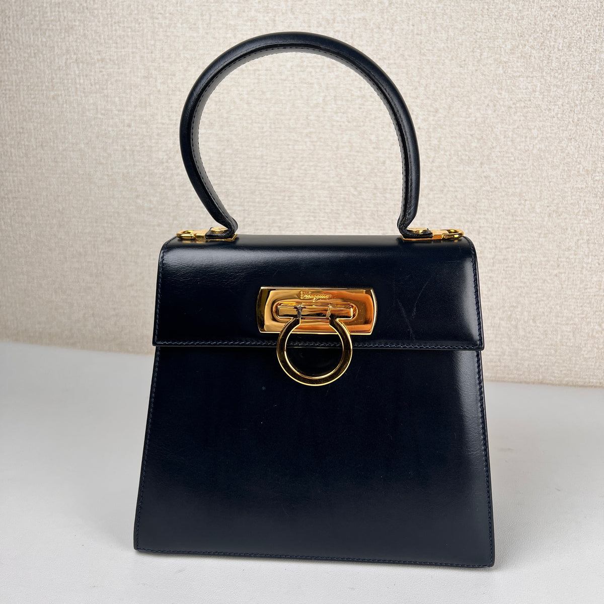 Ferragamo Black Handle Bags A-16078