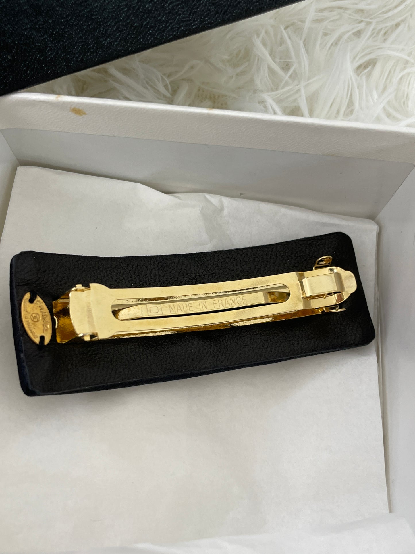Chanel Black Brooches A-16094