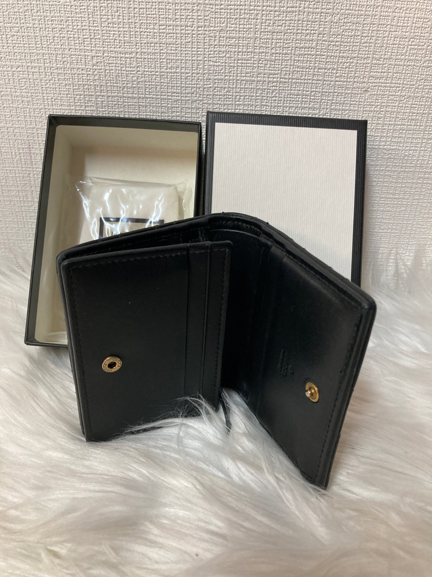 Gucci Black Wallets A-16143