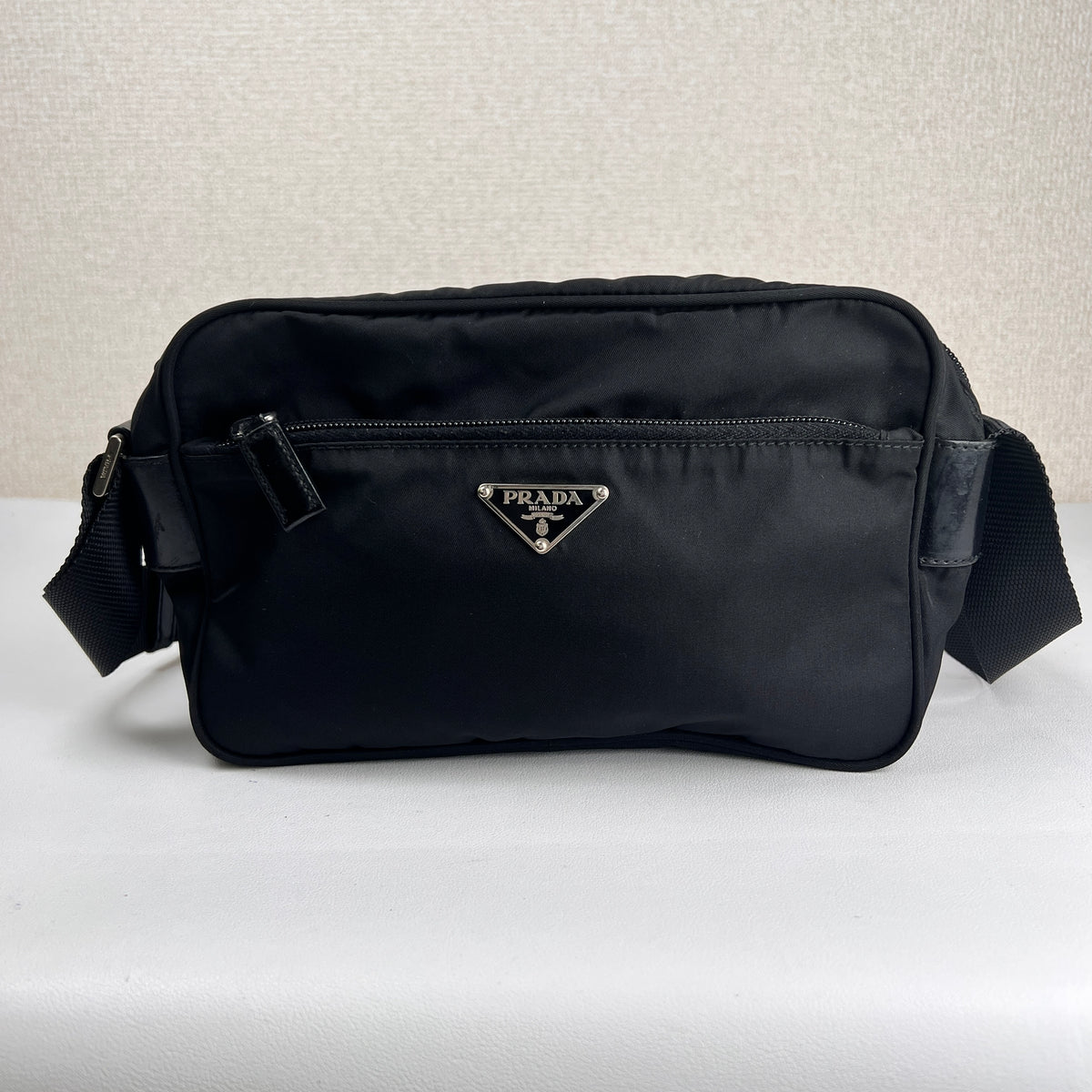 Prada Black Shoulder Bags A-16151