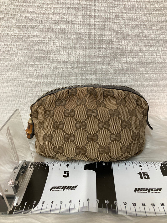Gucci Beige Pouches A-16189