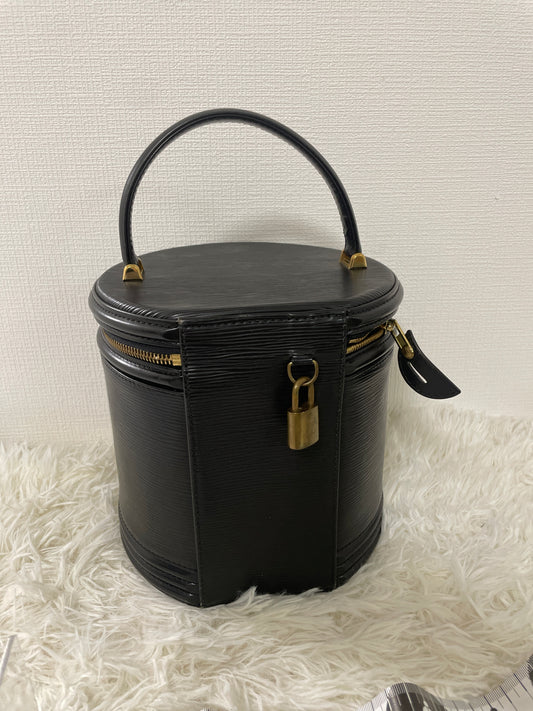 Louis Vuitton Black Handle Bags A-16198