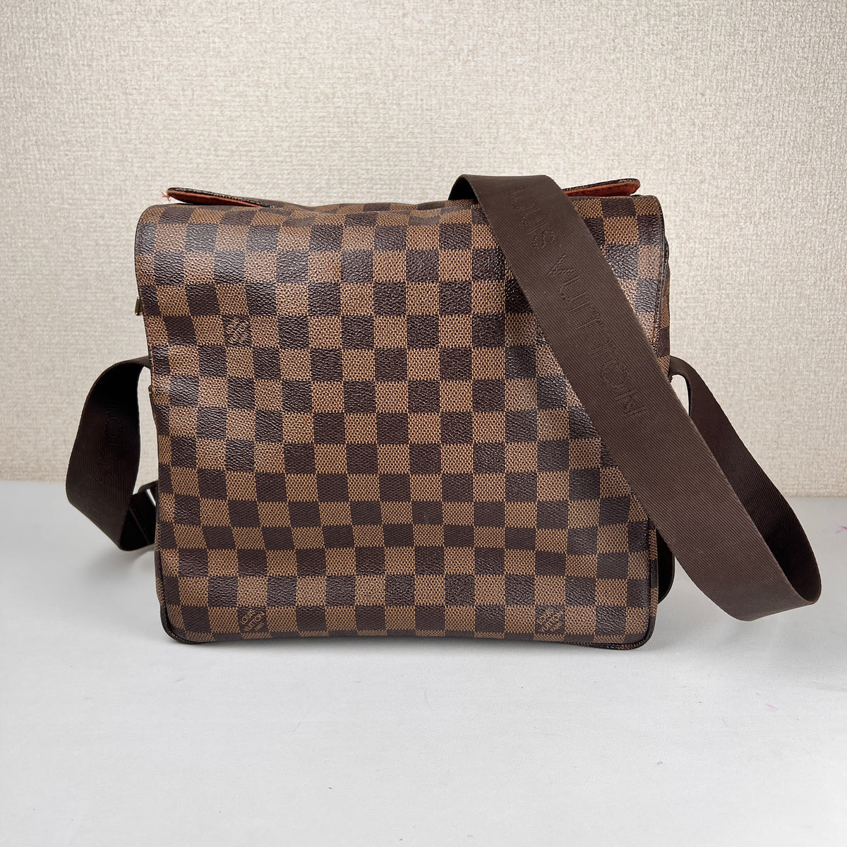 Louis Vuitton Brown Shoulder Bags A-16255