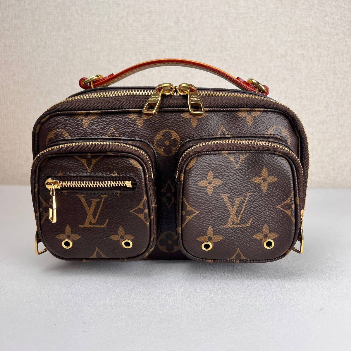 Louis Vuitton Brown Shoulder Bags A-16273