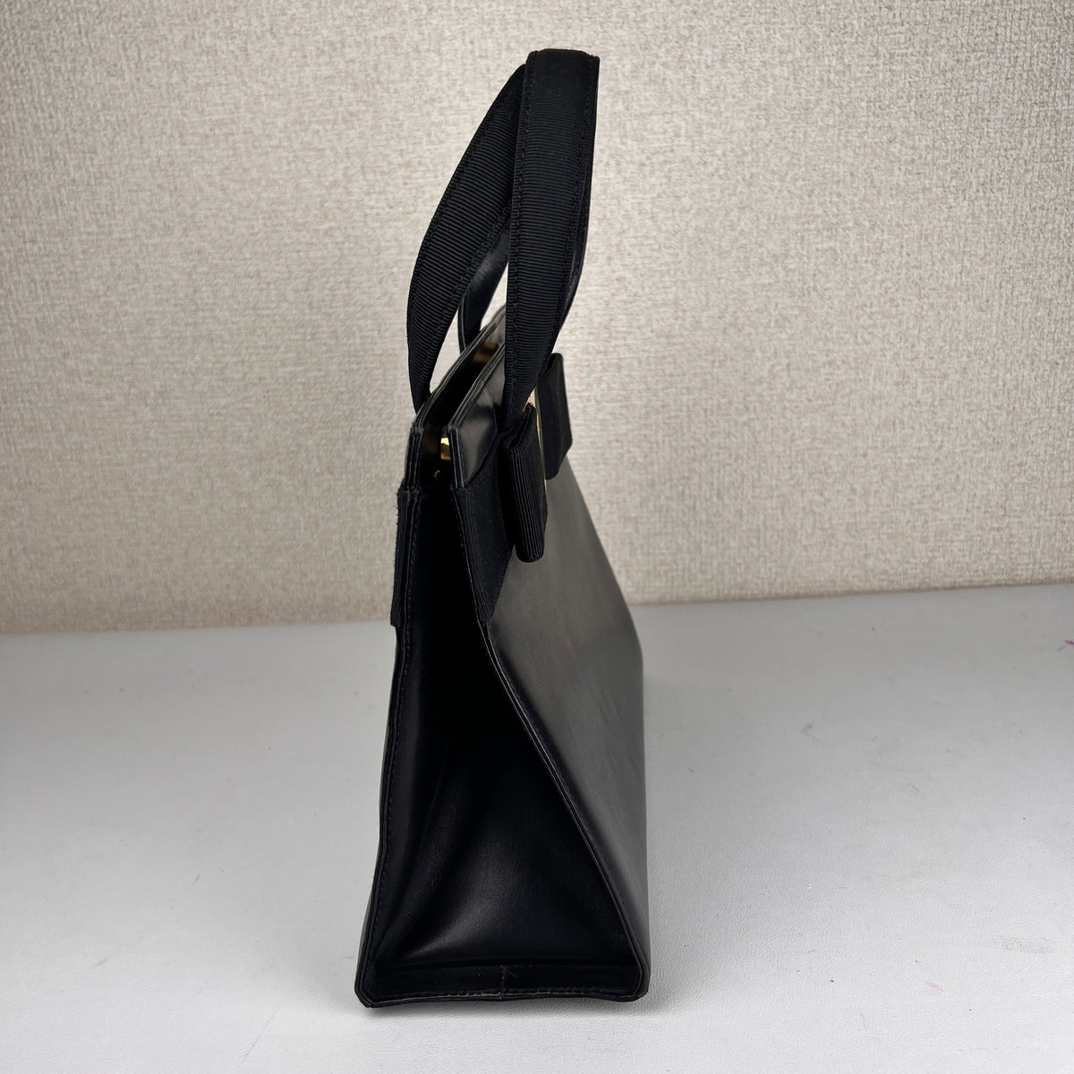 Ferragamo Black Handle Bags A-16274