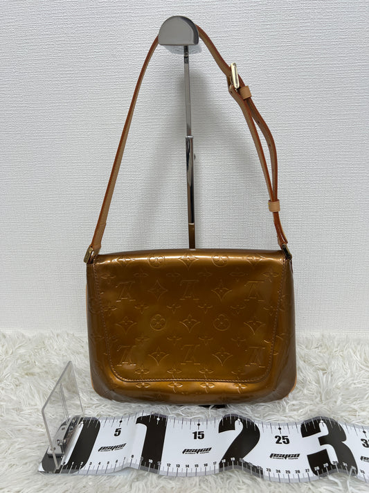 Louis Vuitton Brown Shoulder Bags A-16283
